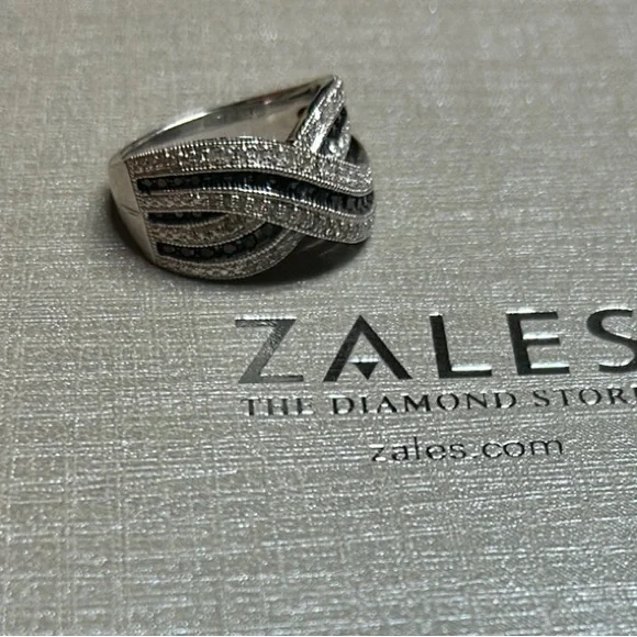 Zales Sterling Silver Ring with Dark Blue Rhinestones - Picture 4 of 5